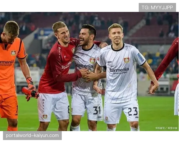 拜仁慕尼黑两球轻取圣吉罗斯 德甲霸主稳步向淘汰赛迈进 拜仁慕尼黑两球轻取圣吉罗斯 德甲霸主稳步向淘汰赛迈进