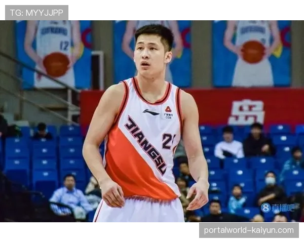 崔晓龙上场失误贡献有限 上海后卫状态需要调整恢复 崔晓龙上场失误贡献有限 上海后卫状态需要调整恢复